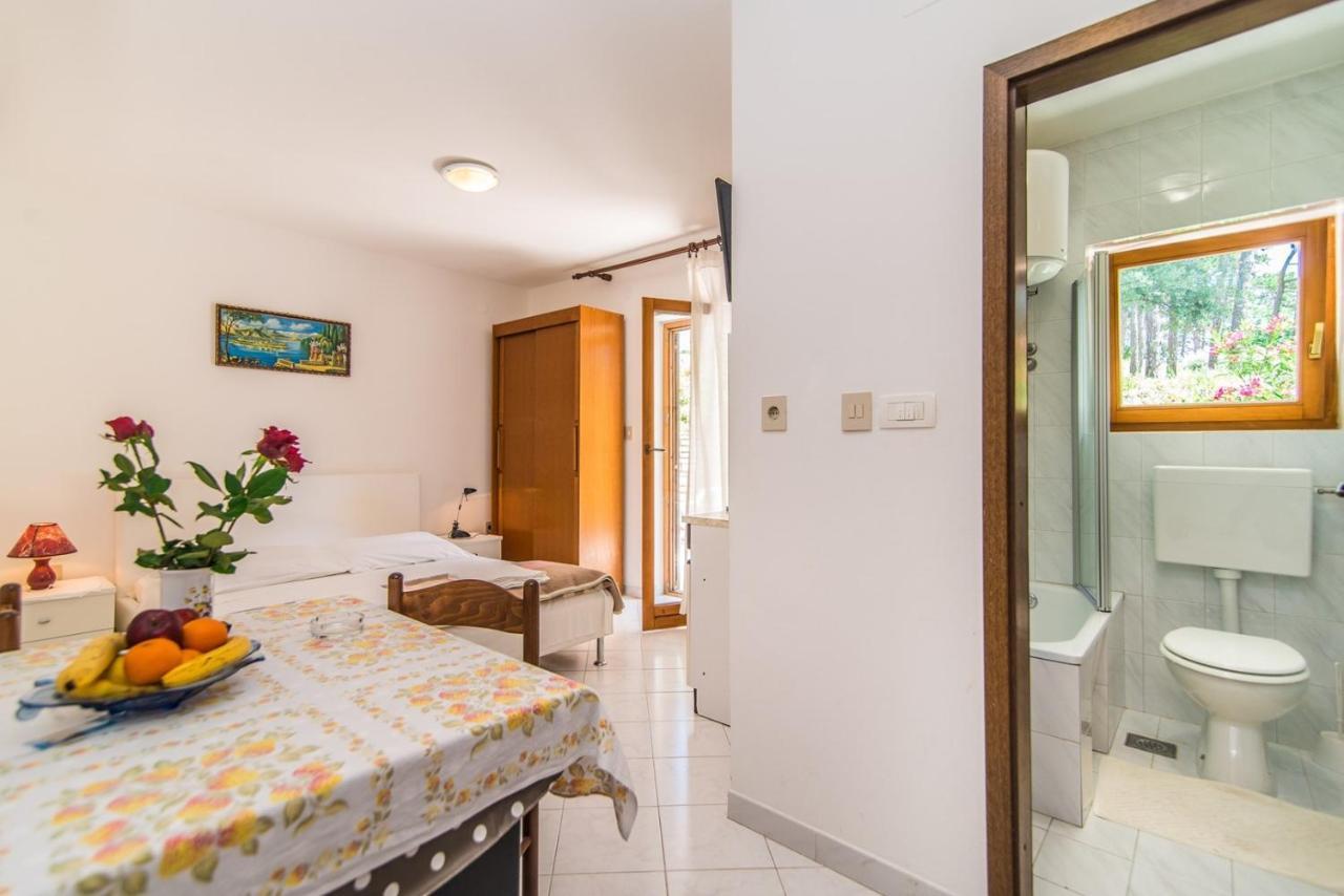 Apartments Pino ราบัซ ภายนอก รูปภาพ