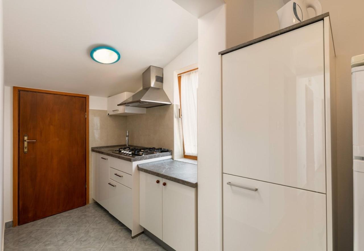 Apartments Pino ราบัซ ภายนอก รูปภาพ